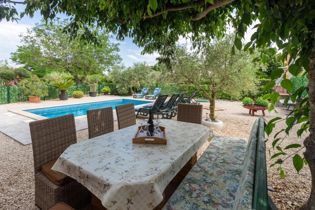 Villa Lucky Brtonigla Exterior photo